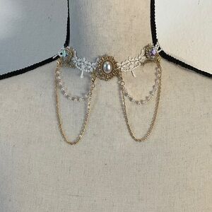 Gold and White Pearl Choker Necklace